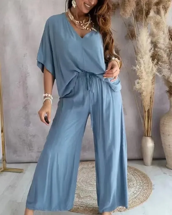 Effortless Elegance: Women's V-Neck Bat Sleeve Two-Piece Set with Casual Loose Fit and Wide-Leg Pants in Solid Colours