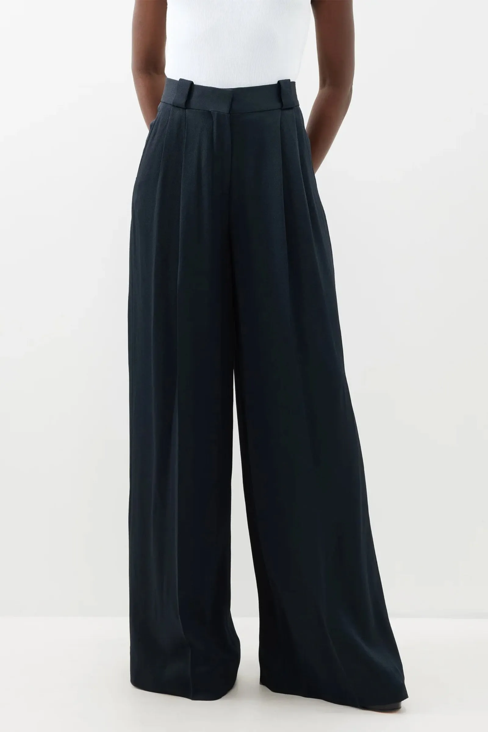 Husi Navy Pleated Wide-leg Satin Trousers