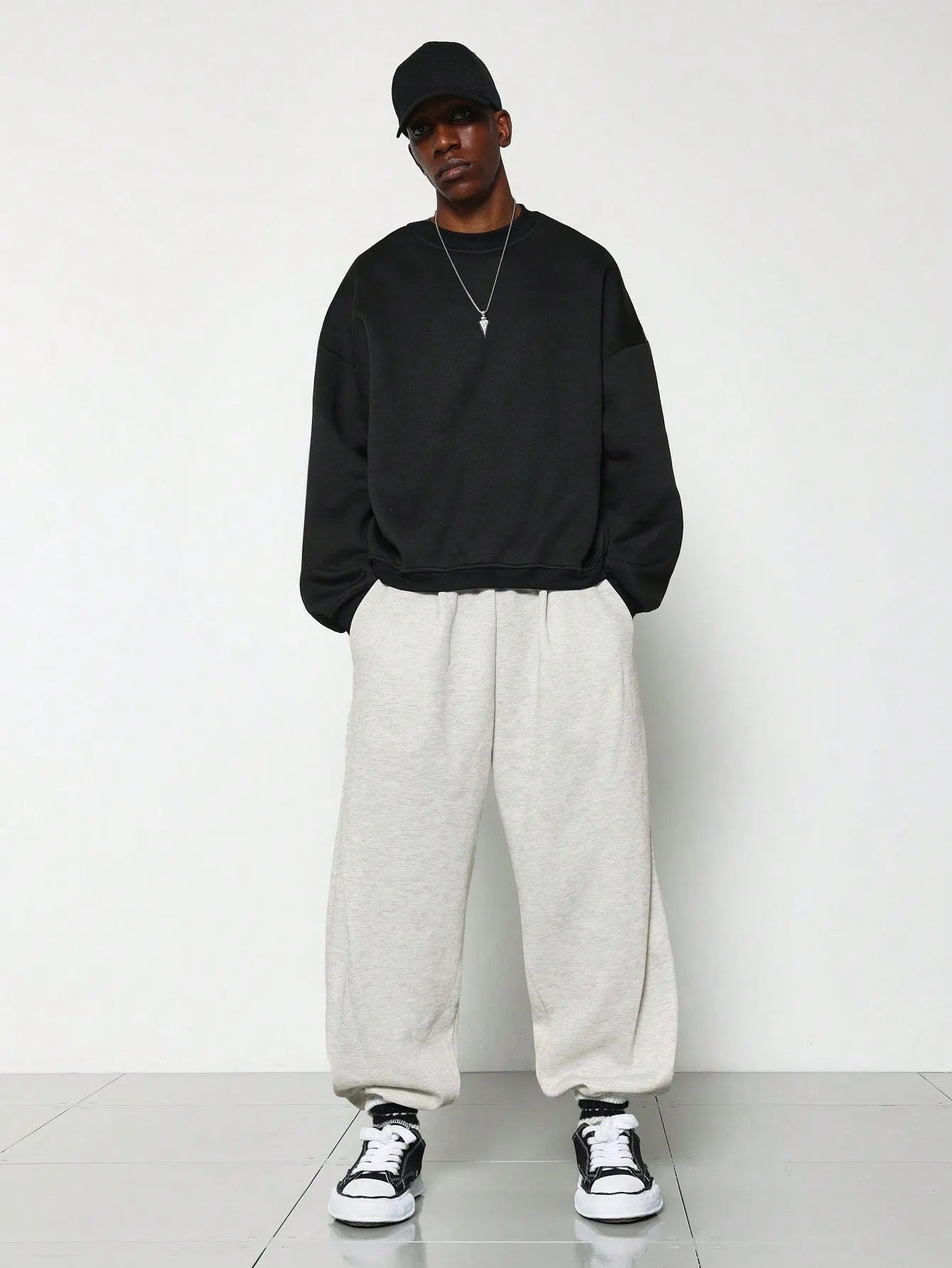 Loose Fit Side Pleated Cuffed Jogger