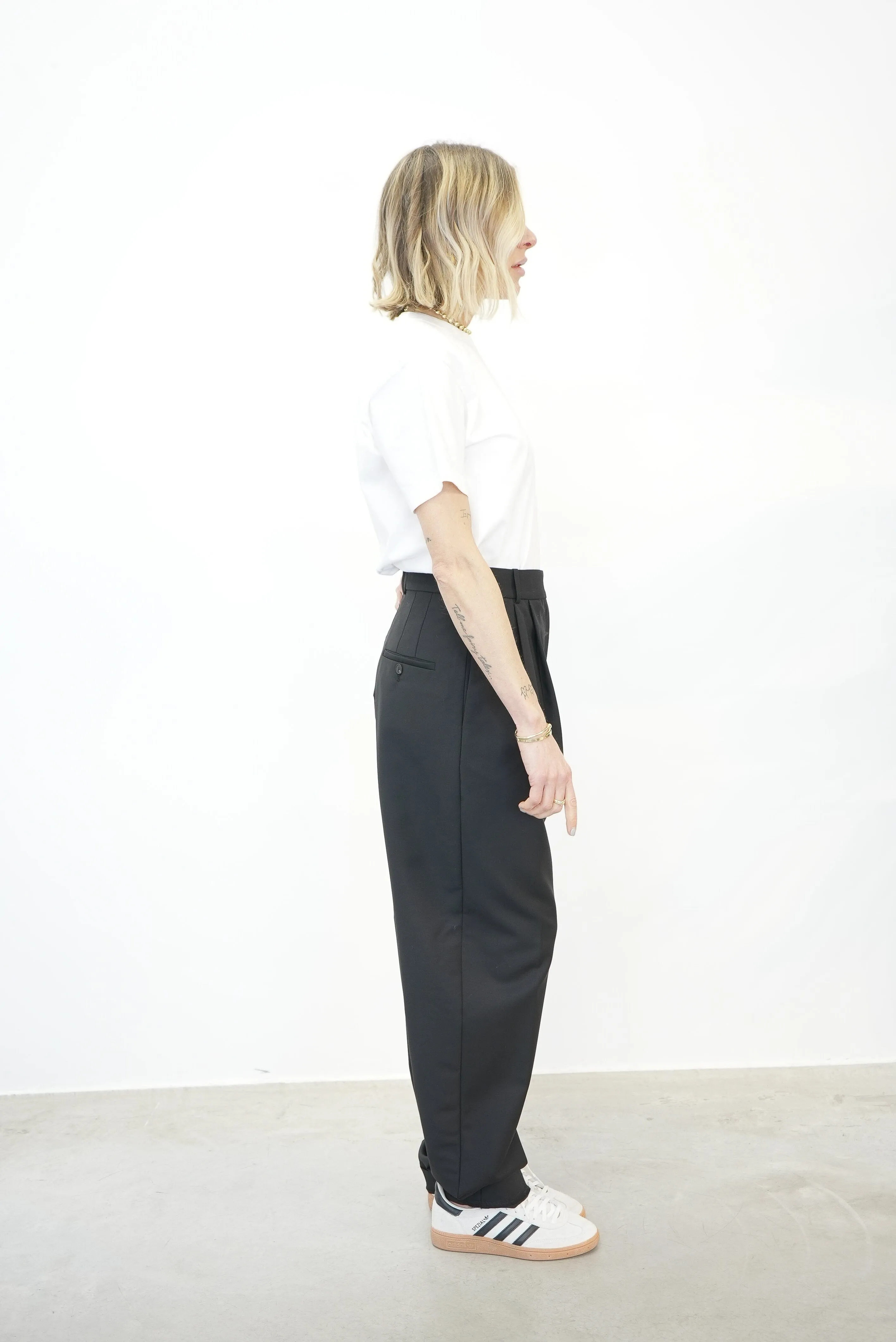 ROUND LEG SHAPED TAILORED TROUSERS