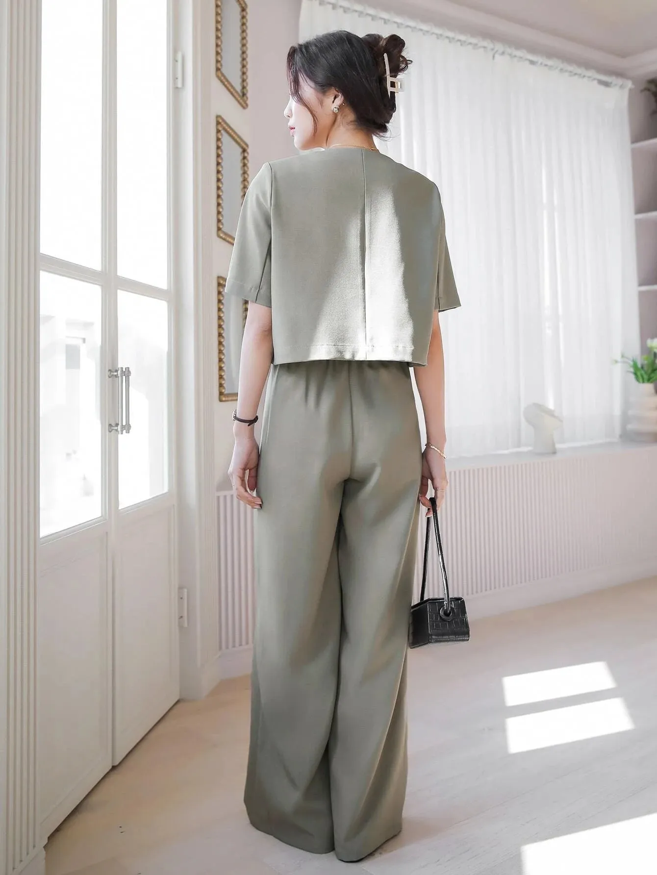 SHEIN DAZY Solid Flap Detail Single Button Top & Wide Leg Pants